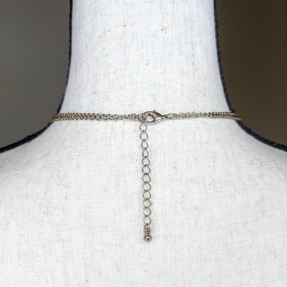 💞 Chunky Faced Crystal Creamy Mint Necklace - Picture 5 of 6